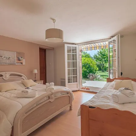 Holiday home Mas De L'olivier - Enclave Des Papes - - 8 Couchages *